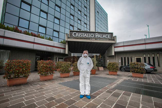 Bergamo Coronavirus - Covid patients arrive from the hospitals at the Hotel Cristal Palace: Roberto Rao CEO le Rondini srl the company that manages the patients (Foto & xa9;Sergio Agazzi Fotogramma, Bergamo - 2020-03-30) p.s. la foto e utilizzabile nel rispetto del contesto in cui e stata scattata, e senza intento diffamatorio del decoro delle persone rappresentate  Copyright: xFotox& xa9;SergioxAgazzix xFOTOGRAMMAx