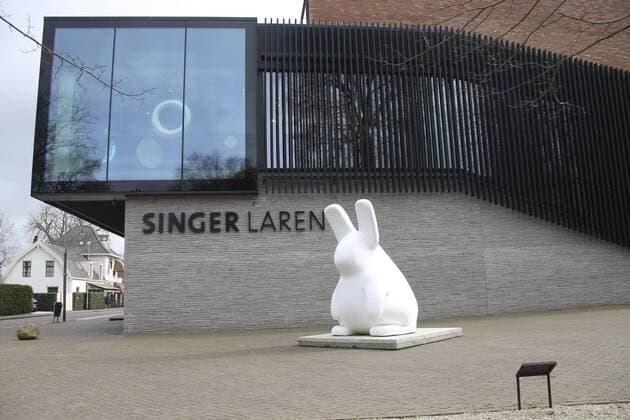 Bilder des Jahres 2020, Entertainment 03 März News Themen der Woche KW13 News Bilder des Tages LAREN 30-03-2020, Exterieur Singer Museum Laren. Lentetuin stolen from museum. Singer Museum Laren, Lentetuin stolen  x7656553x Copyright: