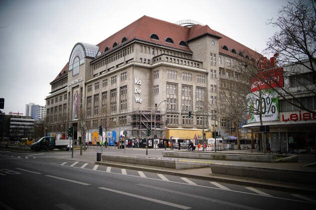 30 03 2020,Berlin,Germany,GER,the city in times of the corona pandemic The department store KaDeWe Kaufhaus des Westens on Tauentzienstraße