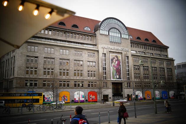 30 03 2020,Berlin,Germany,GER,the city in times of the corona pandemic The KaDeWe Kaufhaus des Westens on Tauentzienstrasse,
