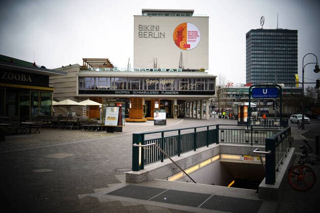 30 03 2020,Berlin,Germany,CEFR,the city in times of the corona pandemic Bikini House Europe Center U Bahnhof Zoologischer Garten