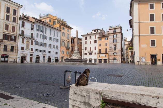 Rome: Pantheon during lockdown for Covid-19 The Pantheon and Piazza della Rotonda in Rome on Monday 30 March 2020, without tourists and with few people during the quarantine and the lockdown decided by the Italian government during the Covid-19 pandemic Roma RM Italy Piazza della Rotonda Copyright: MatteoxNardone