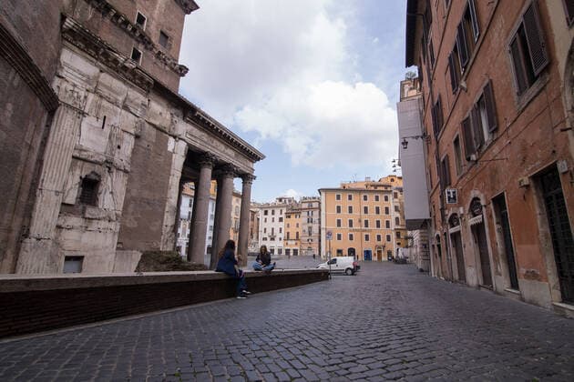 Rome: Pantheon during lockdown for Covid-19 The Pantheon and Piazza della Rotonda in Rome on Monday 30 March 2020, without tourists and with few people during the quarantine and the lockdown decided by the Italian government during the Covid-19 pandemic Roma RM Italy Piazza della Rotonda Copyright: MatteoxNardone