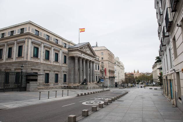 March 30, 2020, Madrid, MADRID, SPAIN: Minute of silence at Madrid for the victims of the Covid-19 during thetennth day after the Government declared the state of alarm in Spain and recommended people to stay at home to fight coronavirus COVID-19 on March 30, 2020 in Madrid, Spain Madrid SPAIN - ZUMAa181 47105906st Copyright: xJoaquinxCorcherox