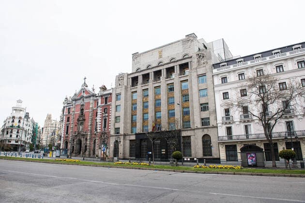 March 30, 2020, Madrid, MADRID, SPAIN: Minute of silence at Madrid for the victims of the Covid-19 during thetennth day after the Government declared the state of alarm in Spain and recommended people to stay at home to fight coronavirus COVID-19 on March 30, 2020 in Madrid, Spain Madrid SPAIN - ZUMAa181 47105909st Copyright: xJoaquinxCorcherox