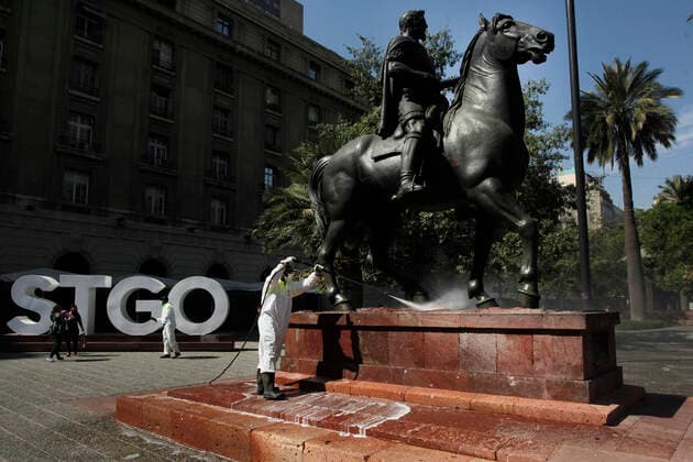 Santiago, March 30, 2020 Sanitation work in Plaza de Armas due to coronavirus health emergency Sebastian Cisternas Aton Chile, Santiago Chile Aton 408576  Copyright: SEBASTIANxCISTERNAS ATONxCHILE.