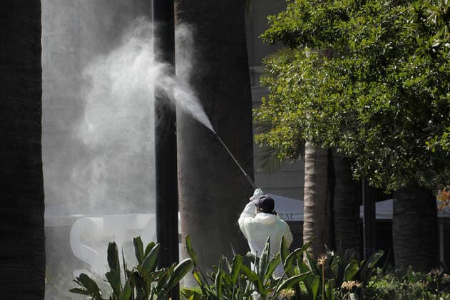 Santiago, March 30, 2020 Sanitation work in Plaza de Armas due to coronavirus health emergency Sebastian Cisternas Aton Chile, Santiago Chile Aton 408579  Copyright: SEBASTIANxCISTERNAS ATONxCHILE.