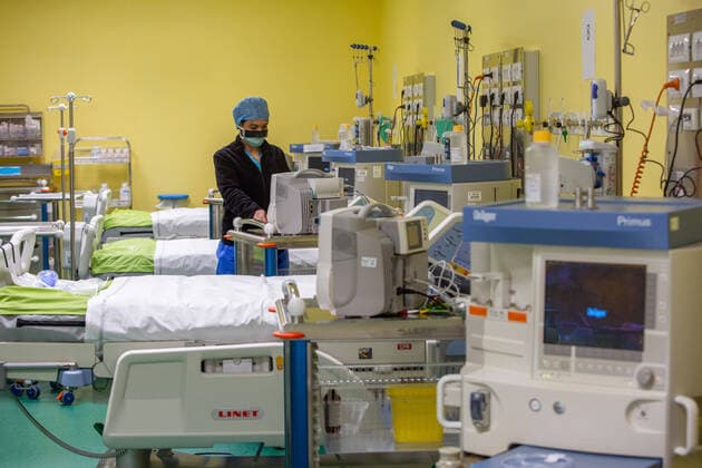 Coronavirus emergency - the second 10-seater intensive care facility opens at the San Raffaele hospital tomorrow, nine days after the first (massimo alberico Fotogramma, Milan - 2020-03-30) p.s. la foto e utilizzabile nel rispetto del contesto in cui e stata scattata, e senza intento diffamatorio del decoro delle persone rappresentate  Copyright: xmassimoxalbericox xFOTOGRAMMAx