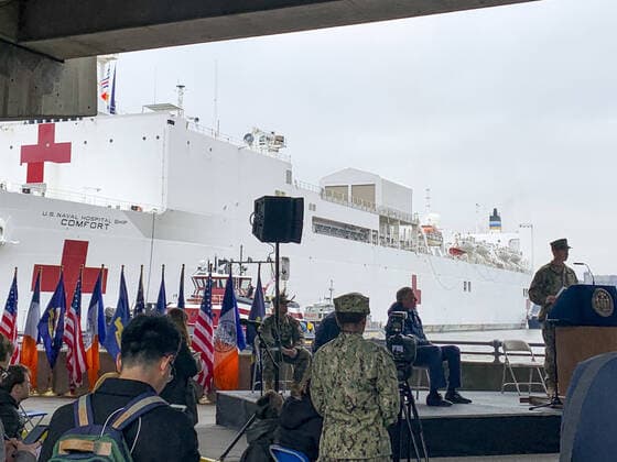March 30, 2020, Nova York, EUA: (NEW) Covid-19: Mayor Bill de Blasio during USNS Comfort shipoÂ¢Ã¢öÂ¬Ã¢Â¢s arrival at New York harbor.March 30,2020,New York,USA:The Mayor of New York City,Bill de Blasio speaks during USNS Comfort shipoÂ¢Ã¢öÂ¬Ã¢Â¢s arrival at New York harbor at 90 pier in New York this Monday morning, 30. The USNS Comfort has capacity to assist 1000 patients and arrived to help fight the new coronavirus pandemic (COVID-19).There is lots of movement at the site...Credit: Thenews2 Nova York - ZUMAn293 20200330_znp_n293_011 Copyright: xNiyixFotex