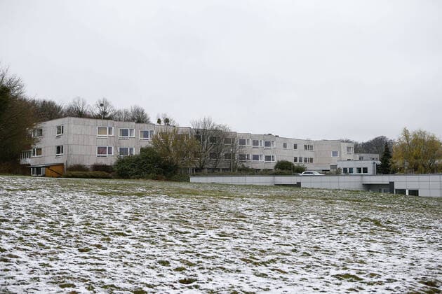 30 03 2020, xtgx, Effects of the corona virus in Wolfsburg, Hanns Lilje Diakonie home in Wolfsburg After numerous patients died due to the corona virus in the nursing home, in which mainly senior citizens suffering from dementia are accommodated, a lawyer has reported the Diakonie for involuntary manslaughter Wolfsburg