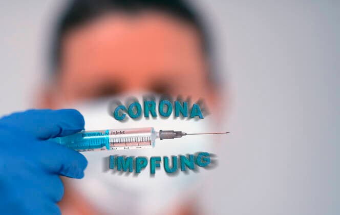 30 03 2020, symbol image Vaccination against corona viruses 30 03 2020, vaccination 30 03 2020, vaccination