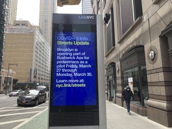 March 30, 2020, International, New York USA: (NEW) Covid-19:New york in search of qualified health officials. March 30,2020,New York,USA:Billboards in Manhattan area of New York City shows information about the cityoÂ¢Ã¢öÂ¬Ã¢Â¢s search for qualified health officials to help treat patients;people to donate blood and also the importance of keeping 6 feet (2 meters) distance from each other and advise people to stay at home even if healthy, in order to help stop the spread of the Coronavirus. And that Park avenue is opened for pedestrians from Friday (27) till Monday(30)..Credit: Thenews2 International - ZUMAn293 20200330_znp_n293_117 Copyright: xNiyixFotex