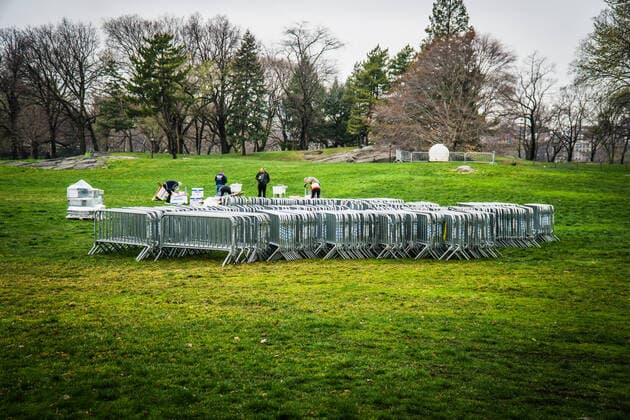 NYC: Central Park Makeshift Hospital Samaritan s Purse an Evangelical Christian humanitarian relief organization setup a makeshift hospital respiratory care unit in Central Park for Covid-19 patients. New York City New York United States Copyright: StevexSanchez