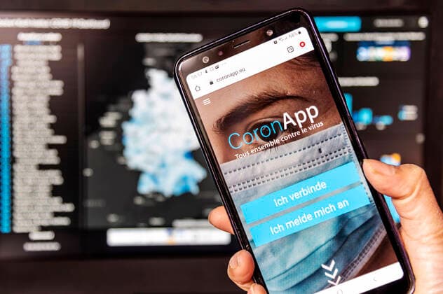 Voluntary corona app app coronapp eu with Robert Koch Institute website in the background Foto:xD.xAnoraganingrumx xFuturexImage