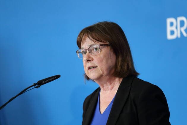 Health Minister Ursula Nonnemacher Bündnis 90 The Greens speak at a press conference on the extension of the initial restrictions due to the coronavirus, State Chancellery, Potsdam, 31 March 2020 Brandenburg PK Coronavirus