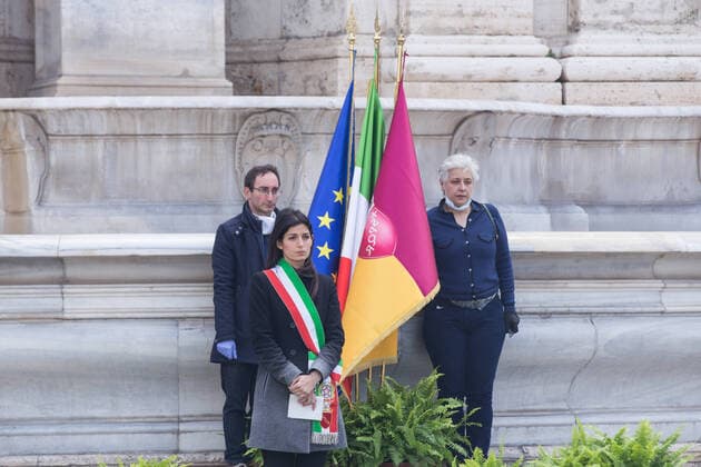 Mayor of Rome, Virginia Raggi, in Piazza del Campidoglio, recalled victims of Covid 19 pandemic with a minute s silence Photo by Matteo Nardone Pacific Press Rome Virginia Raggi remembers victims of Covid 19