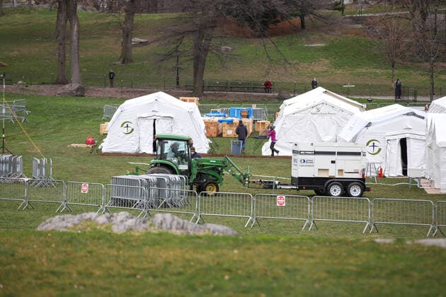 March 31, 2020, New York, New York, United States: Samaritan s Purse Hospital is setting up a 68-bed field hospital and a special respiratory treatment unit in Central Park, opposite Mount Sinai hospital, on 5th Avenue, between 98th and 100th streets in New York City in the United States on this Tuesday, 31. The hospital is part of the fight against the Coronavirus pandemic, COVID-19. The scholarship for The President of the Samaritan is Franklin Graham, son of the famous American preacher Billy Graham. They also helped set up a makeshift hospital, a unit similar to Cremona in Italy, a week ago. New York United States - ZUMAc233 47108671st Copyright: xVanessaxCarvalhox