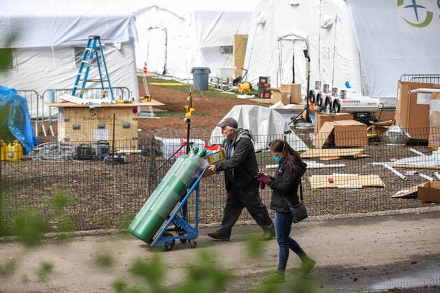 March 31, 2020, New York, New York, United States: Samaritan s Purse Hospital is setting up a 68-bed field hospital and a special respiratory treatment unit in Central Park, opposite Mount Sinai hospital, on 5th Avenue, between 98th and 100th streets in New York City in the United States on this Tuesday, 31. The hospital is part of the fight against the Coronavirus pandemic, COVID-19. The scholarship for The President of the Samaritan is Franklin Graham, son of the famous American preacher Billy Graham. They also helped set up a makeshift hospital, a unit similar to Cremona in Italy, a week ago. New York United States - ZUMAc233 47108774st Copyright: xVanessaxCarvalhox