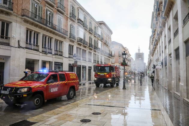 March 31, 2020: March 31, 2020 (Malaga) The Military Emergency Unit has begun disinfecting tasks in the historic center of the capital of Malaga due to the state of Alarm by the coronavirus. - ZUMAc161 20200331_zap_c161_006 Copyright: xLorenzoxCarnerox