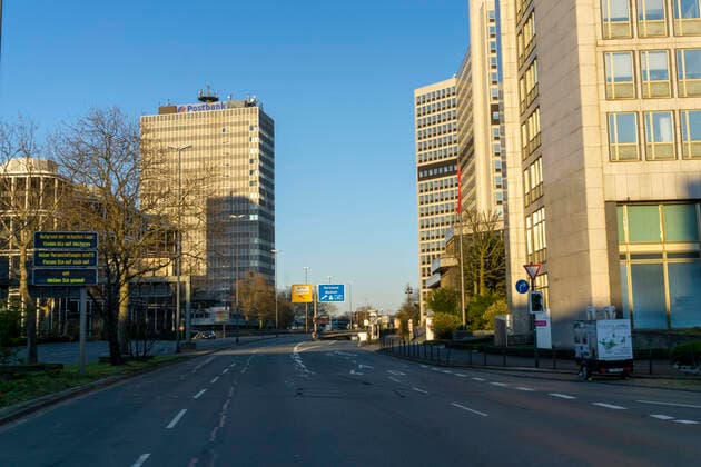 Empty streets, Kruppstrasse, high-rise buildings, city centre, city, effects of the corona crisis in Germany, Essen,