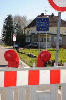 The Bisten border crossing in the direction of Merten will be closed on Wednesday 01 04 2020 A passage between Germany and France is no longer permitted for vehicles bub