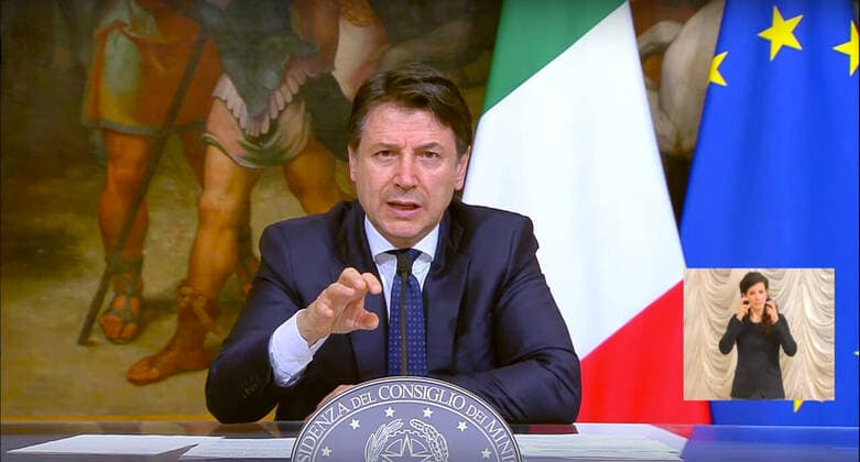 foto IPP da video roma 01-04-2020 emergenza coronavirus nella foto la conferenza stampa del presidente del consiglio giuseppe conte che conferma la proroga fino al 13 aprile 2020 le misure adottate per il contenimento del contagio da Covid-19  0