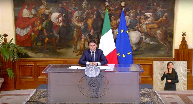foto IPP da video roma 01-04-2020 emergenza coronavirus nella foto la conferenza stampa del presidente del consiglio giuseppe conte che conferma la proroga fino al 13 aprile 2020 le misure adottate per il contenimento del contagio da Covid-19  0