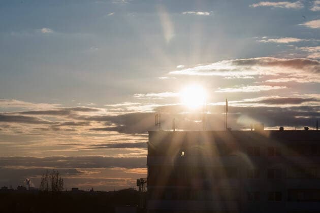 Coronavirus, Impressions from Berlin Germany, Berlin 01 04 2020 The picture shows the sunset behind a prefabricated building Berlin Berlin Germany