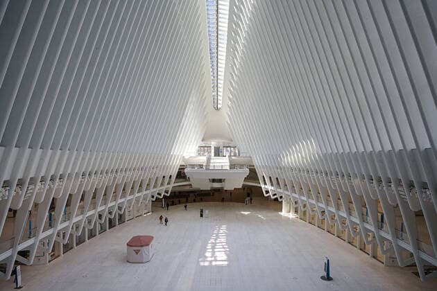 200401 People walking inside The Oculus as the coronavirus, COVID 19, outbreak continues on April 1, 2020 in New York, NY, USA Across the city businesses, schools and places of work have been shutting down, leading to empty streets and quiet neighborhoods Photo Joel Marklund BILDBYRAN kod JM 88128 bbeng coronavirus covid 19 virus corona sjukdom,  Copyright: JOELxMARKLUND 47112319st