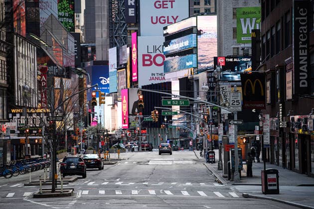 200401 General view of Broadway St towards Times Square as the coronavirus, COVID 19, outbreak continues on April 1, 2020 in New York, NY, USA Across the city businesses, schools and places of work have been shutting down, leading to empty streets and quiet neighborhoods Photo Joel Marklund BILDBYRAN kod JM 88128 bbeng coronavirus covid 19 virus corona sjukdom,  Copyright: JOELxMARKLUND 47112336st