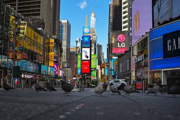 200401 General view of an empty Times Square as the coronavirus, COVID 19, outbreak continues on April 1, 2020 in New York, NY, USA Across the city businesses, schools and places of work have been shutting down, leading to empty streets and quiet neighborhoods Photo Joel Marklund BILDBYRAN kod JM 88128 bbeng coronavirus covid 19 virus corona sjukdom,  Copyright: JOELxMARKLUND 47112339st