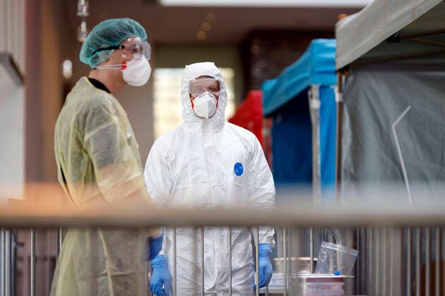 The city of Cologne has opened a third infection protection centre with staff from the Cologne fire brigade, where citizens can be tested for Covid 19 Cologne, 01 04 2020 Foto:xC.xHardtx xFuturexImage