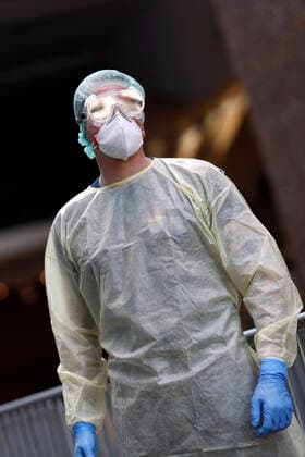 The city of Cologne has opened a third infection protection centre with staff from the Cologne fire brigade, where citizens can be tested for Covid 19 Cologne, 01 04 2020 Foto:xC.xHardtx xFuturexImage