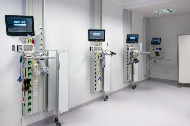 Kiel, the citys hospitals and the UKSH are preparing for further demand for intensive care patients due to the coronavirus epidemic Millions more have been approved by the state of Kiel Schleswig Holstein Germany