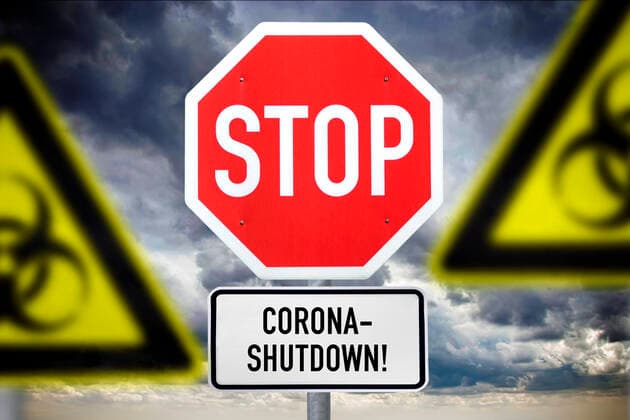PHOTOMONTY, stop sign, sign with inscription Corona Shutdown and biohazard signs ** NUR FUER REDAKTIONELLE ZWECKE ** EDITORIAL USE ONLY **