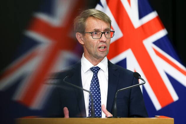 (200402) -- WELLINGTON, April 2, 2020 (Xinhua) -- New Zealand Director-General of Health Ashley Bloomfield speaks during a COVID-19 media update in Wellington, New Zealand on April 2, 2020. New Zealand reported 76 new confirmed and 13 new probable cases of COVID-19 on Thursday, bringing the total number of confirmed and probable infections to 797 in the country. (Hagen Hopkins Getty Pool via Xinhua) NEW ZEALAND-WELLINGTON-COVID-19 