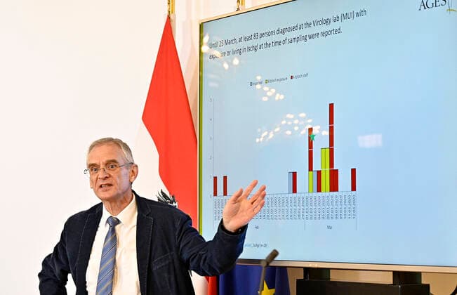 Vienna 02 04 2020, Federal Chancellery, Vienna, AUT, Acute developments on corona disease in Austria, press conference, in picture Franz Allerberger AGES Franz Allerberger AGES during a press conference of Austrian Goverment about the coronavirus pandemic at the Federal Chancellery in Vienna, Austria on 2020 04 02  EP_Pool