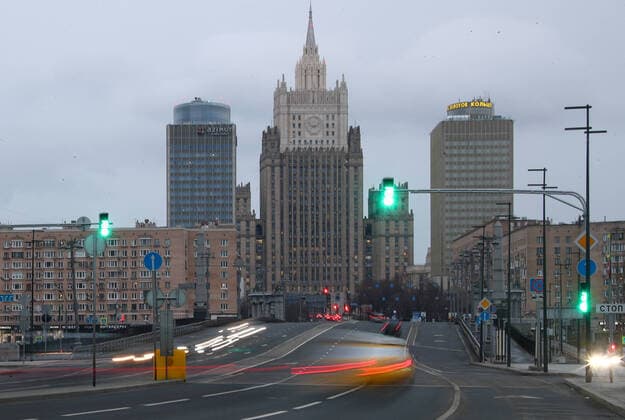 MOSCOW, RUSSIA - APRIL 2, 2020: A view of the main building of the Russian Foreign Ministry and the Garden Ring. The Moscow authorities imposed home isolation for all Moscow residents, regardless of their age, and restrictions on movement within the city, effective since March 30, 2020, as a measure to contain the spread of the COVID-19 coronavirus infection. Violations of the stay-at-home order carry fines ranging from 1,000 to 40,000 rubles for non-infected people, and up to 1m rubles or imprisonment for up to 3 years for infected people, depending on the severity of consequences. Valery Sharifulin TASS TS0D43B9