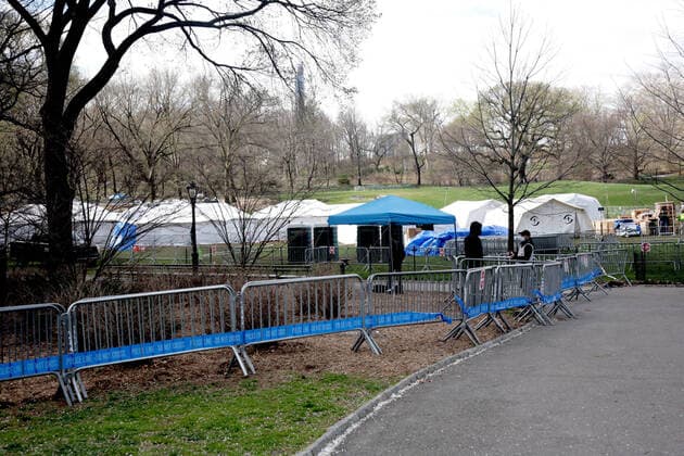 April 2, 2020, New York City, New York, US: Faith-based organization SamaritanÃ¢â‚¬â ¢s Purse in collaboration with the Mount Sinai Health System, the City of New York, state officials as well as the Federal Emergency Management Agency (FEMA) has deployed a 68-bed Emergency Field Hospital on 1 April, 2020 in Central Park adjacent to The Mount Sinai Hospital, to provide additional specialized care for victims of the COVID-19 pandemic. New York City US - ZUMAl135 20200402_zap_l135_013 Copyright: xG.xRonaldxLopezx