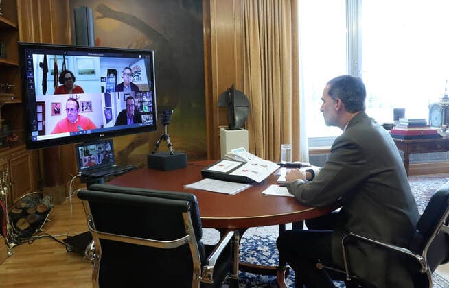 02-04-2020 King Felipe attends a videoconference with members of the Virgen de las Vinas de Tomelloso olive oil factory at Zarzuela Palace in Madrid, Spain  Copyright: xPPEx
