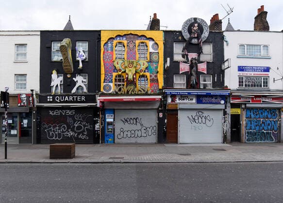 . 02 04 2020. London, United Kingdom. Coronavirus crisis. View of an almost empty Camden High Street this afternoon, as the coronavirus lockdown continues.  xGustavoxValientex xi-Imagesx IIM-20974-0035