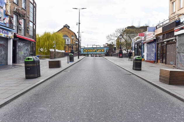. 02 04 2020. London, United Kingdom. Coronavirus crisis. View of an almost empty Camden High Street this afternoon, as the coronavirus lockdown continues.  xGustavoxValientex xi-Imagesx IIM-20974-0040