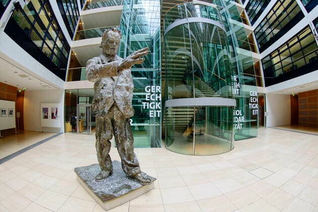 02 04 2020, Berlin, Germany Willy Brandt House Photo The 3.40 meter high bronze sculpture of Willy Brandt by painter and sculptor Rainer Fetting, is an eye-catcher in the atrium of the SPD party headquarters in Berlin