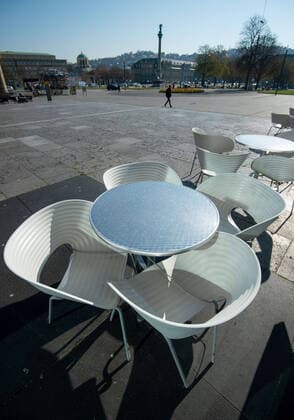 Coronavirus COVID 19 Impressions from an orphaned city The state capital Stuttgart demands that all restaurants and bars should be placed outside so that no passers-by take a seat in good weather Stuttgart Mitte Baden Württemberg Germany Copyright: xLeif-HendrikxPiechowskix