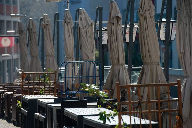 Coronavirus COVID 19 Impressions from an orphaned city The state capital Stuttgart demands that all restaurants and bars should be placed outside so that no passers-by take a seat in good weather Stuttgart Mitte Baden Württemberg Germany Copyright: xLeif-HendrikxPiechowskix