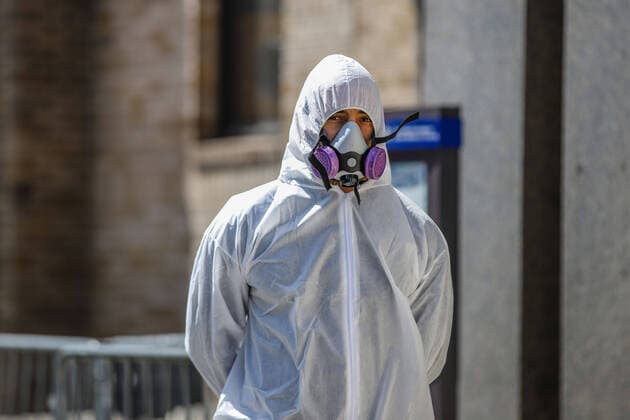 April 2, 2020, New York, NEW YORK, EUA: Movement of health professionals in front of the New York Presbyterian Columbia University Hospital on Manhattan Island in New York during the Coronavirus COVID-19 pandemic in the United States. New York EUA - ZUMAc233 47114079st Copyright: xVanessaxCarvalhox