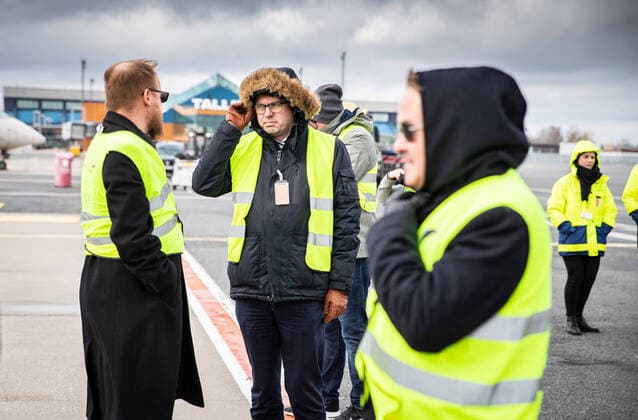 02.04.2020, Tallinn. Hiinast joudis transpordilennukiga Tallinna lennujaama 2,6 miljonit isikukaitsevahendit. A joint Estonian-Latvian order of 2.6 million pieces of personal protective equipment arrived in Tallinn from Shanghai, China. FOTO: MADIS VELTMAN POSTIMEES TALLINN HARJUMAA ESTONIA  Copyright: xMadisxVeltmanx