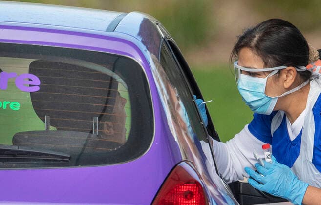 . 02 04 2020. Chessington, United Kingdom. National Health Service staff at work at a drive through Coronavirus Testing Centre in Chessington, United Kingdom.  xi-Imagesx IIM-20976-0013