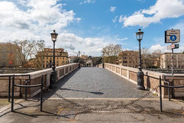 Pedestrian bridge Ponte Sisto. Rome. Lazio. Italy. Europe 1028_02_PPA2288
