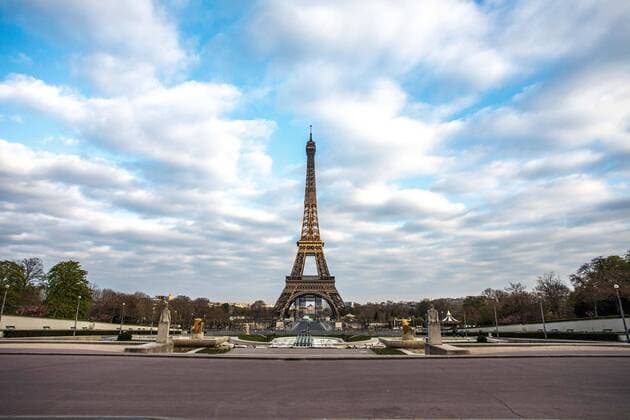 General view of the Eiffel tower with empty streets during citizen movement restrictions and coronavirus containment measures in Paris, France, on April 02, 2020.  Copyright: xChristophexMorinx
